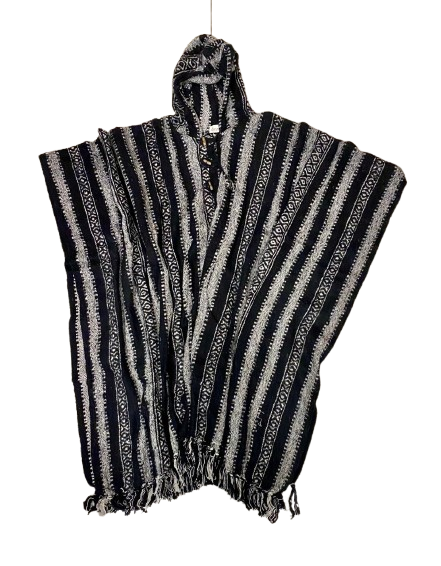 PONCHO CON GORRO BLANCO CON NEGRO – NEPAL / OFERTA: $24.900