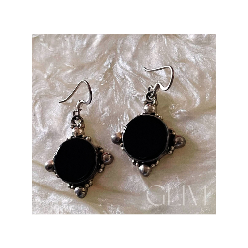 AROS ONIX NEGRO CON PLATA 925 / $14.900