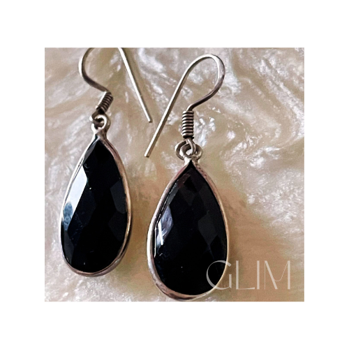 AROS GOTA ONIX NEGRO Y PLATA 925 / $14.900