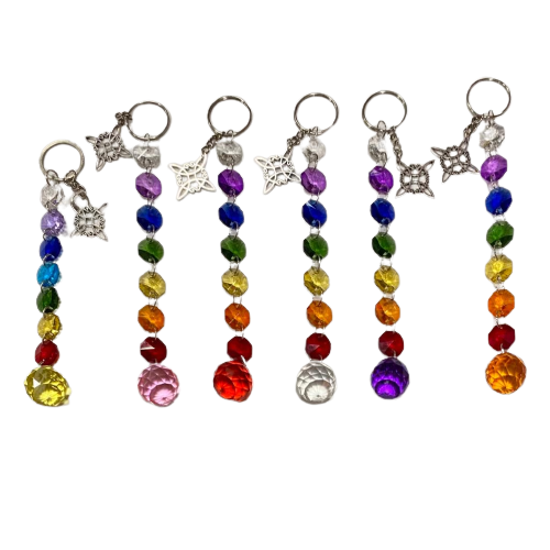 COLGANTE 7 CHAKRAS CON PRISMA Y NUDO DE BRUJA / M: $3.900 - D: $4.900