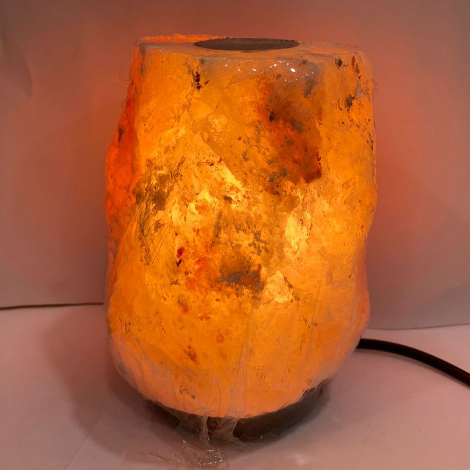 LÁMPARA DE SAL CON DIFUSOR -//- M: $16.900 - D: $18.900