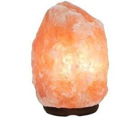 LÁMPARA DE SAL HIMALAYA – ROCA NATURAL CON BASE DE MADERA DE NEEM 4-5 kgs / M:$14.900 - D:$16.900
