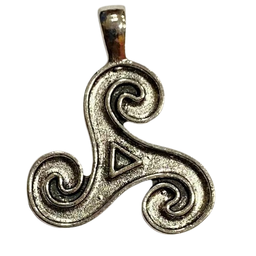 AMULETO TRISQUEL / M:$2.000 - D:$2.900