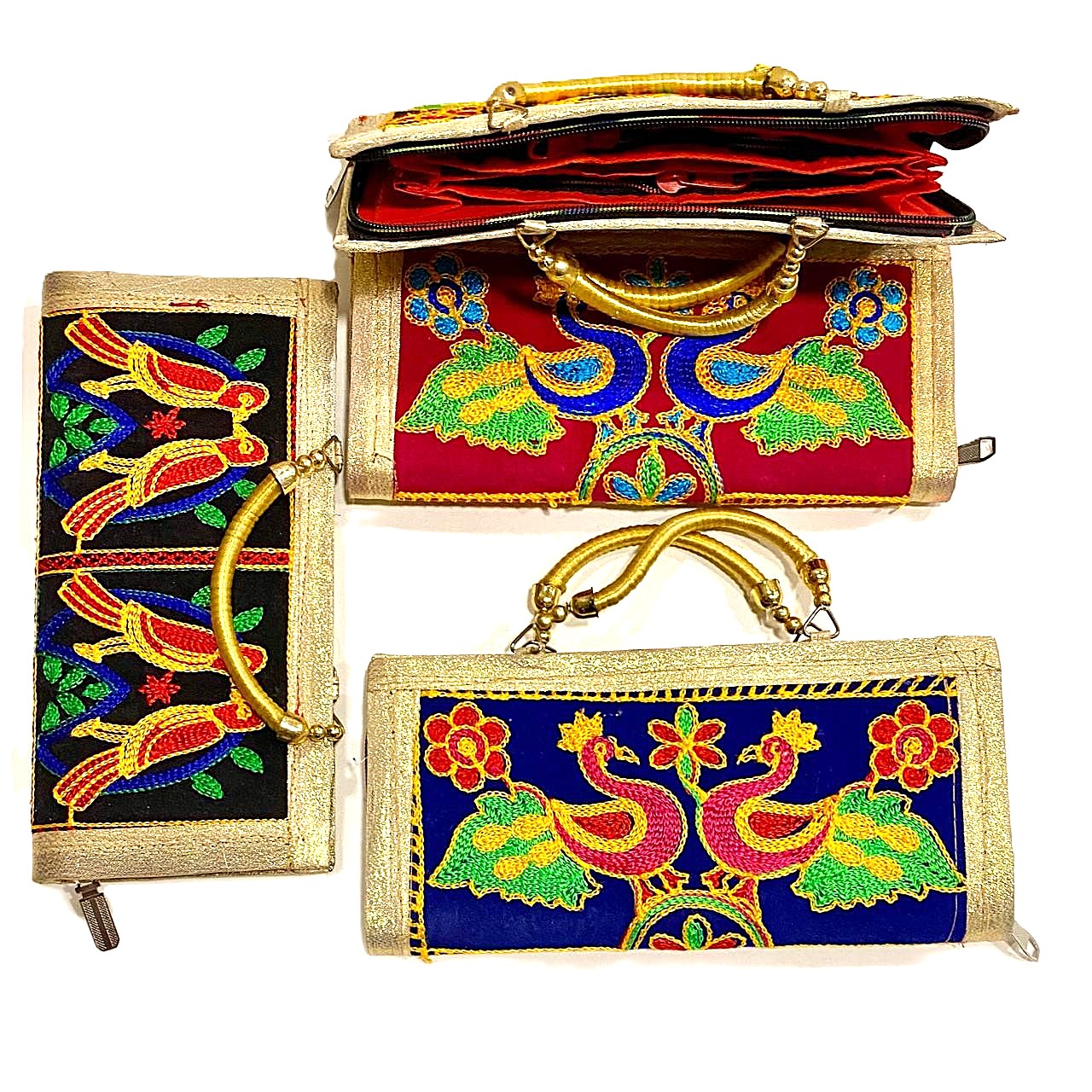 CARTERA BORDADA – ARTE Y SIMBOLISMO HECHO EN INDIA - AZUL / M: $2.900 - D: $3.900