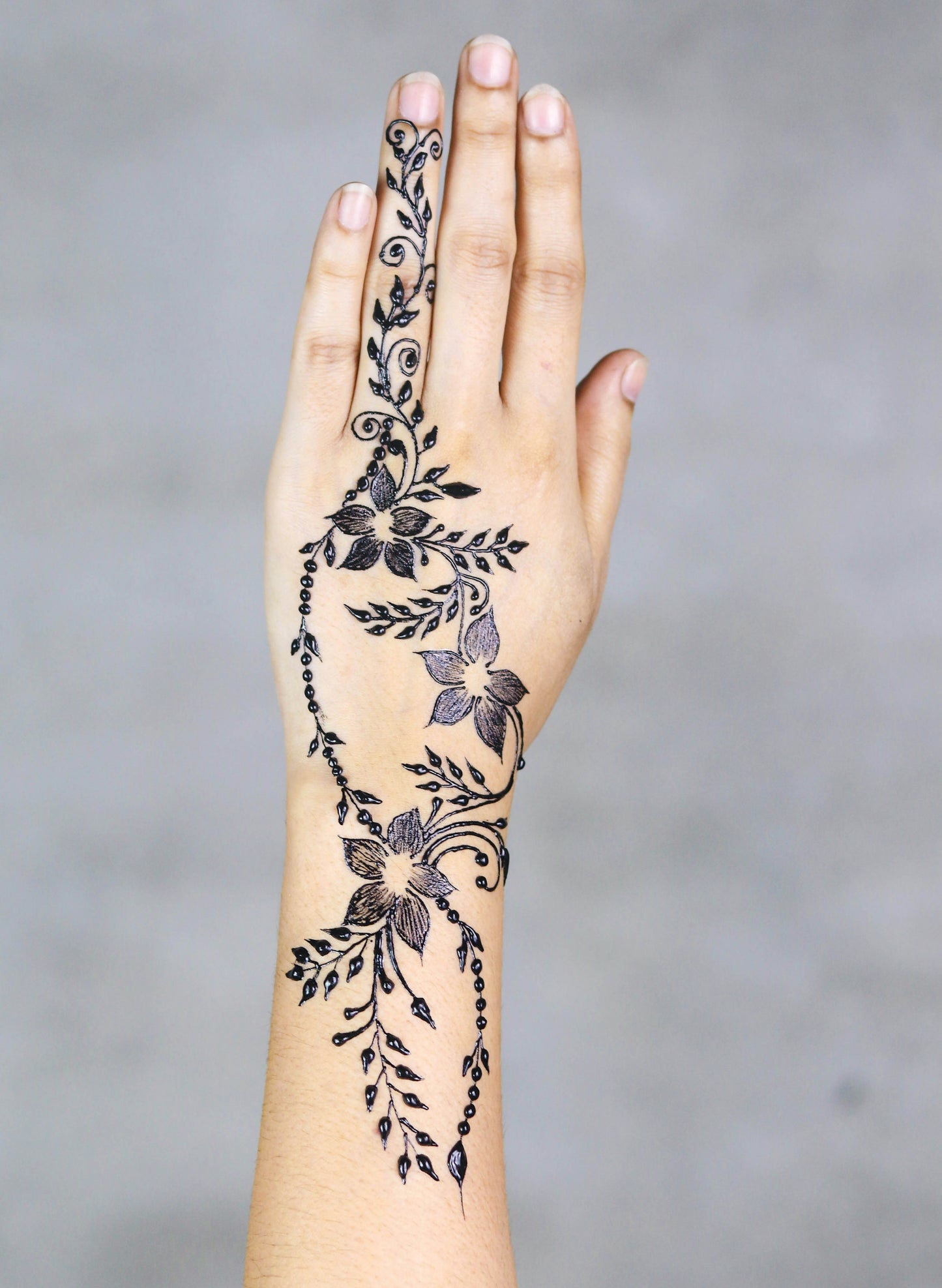 CONO DE HENNA PARA TATUAJE NEGRA / M: $2.000 - D: $3.000