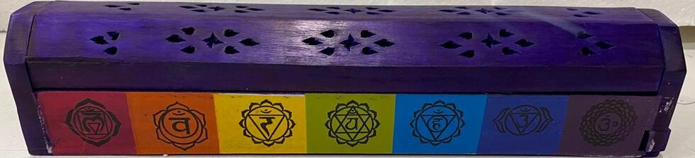 CAJA PORTA INCIENSO VARILLA Y CONO - 7 CHAKRAS / M: $3.900 - D: $4.900