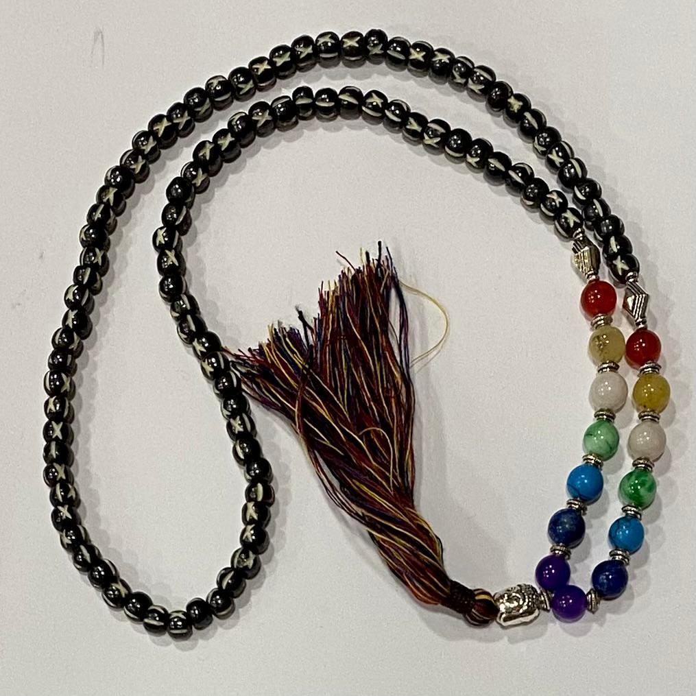 JAPA MALA NEPAL - SEMILLAS BLANCAS Y NEGRAS 7 CHAKRAS / M: $7.900 - D: $9.900