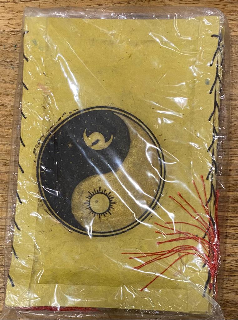 PANTALLA PAPEL LOKTA / M:$3.900 - D:$4.900