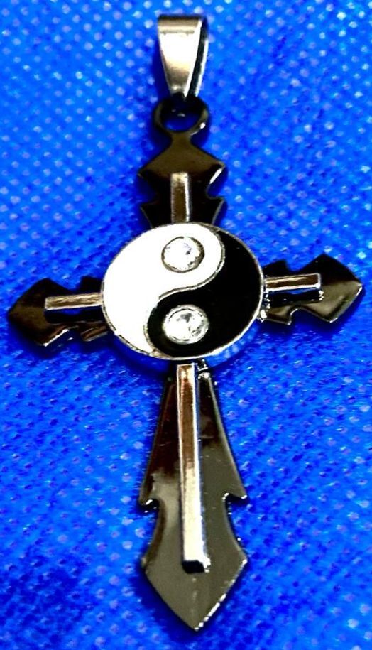 CRUZ CON YING YANG - NEGRO PLATEADO / M: $1.500 - D: $2.000