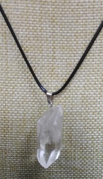 COLGANTE CUARZO CRISTALINO / M: $1.500 - D: $2.500
