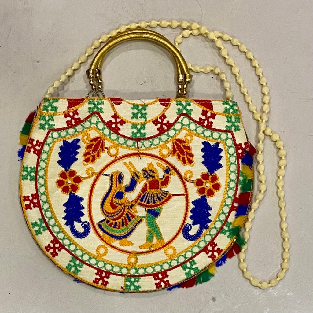 CARTERA TEJIDA / M:$2.400 - D:$2.900