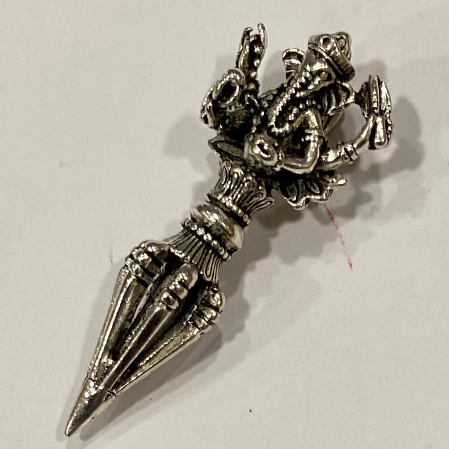 PHURBA CON GANESH - COLGANTE / M: $5.900 - D: $6.900