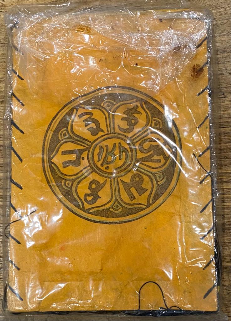 PANTALLA PAPEL LOKTA / M:$3.900 - D:$4.900