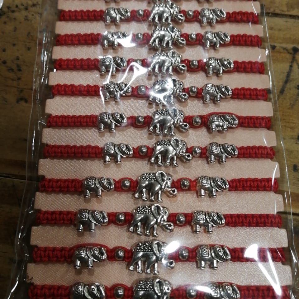 PULSERA HILO ROJO TRENZADO CON 3 ELEFANTES CADA UNA// M:$1.000 - D:$1.500