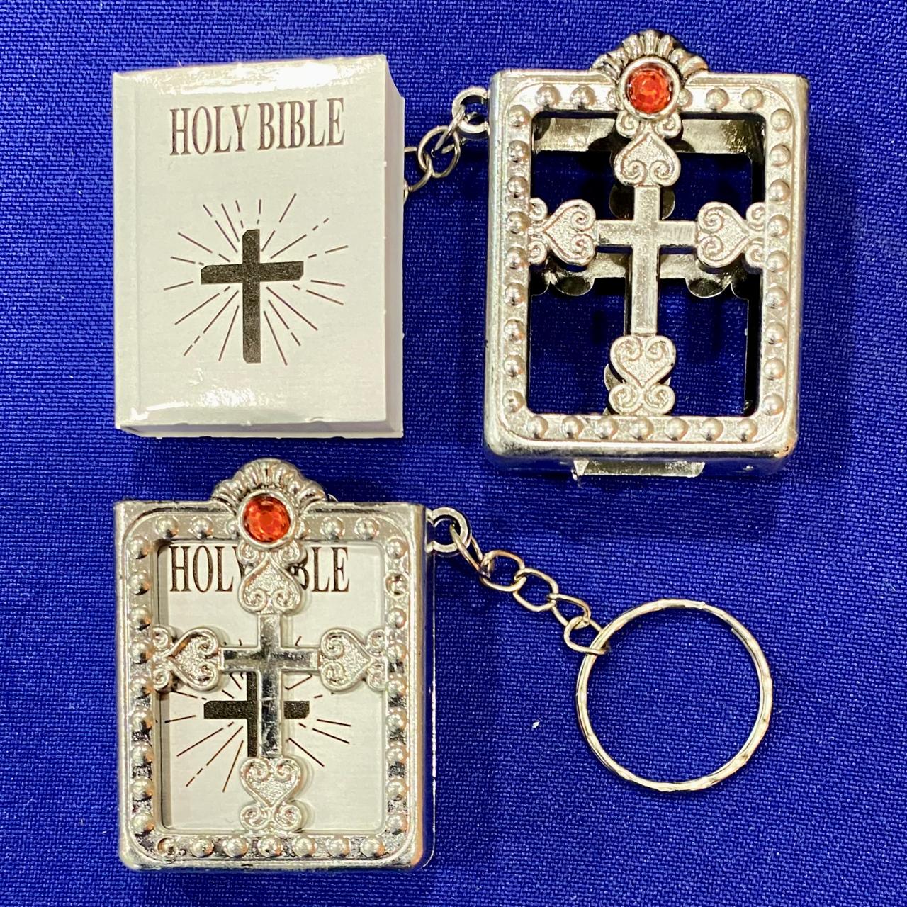 LLAVERO CON BIBLIA EN INGLÉS – HOLY BIBLE MINIATURA / M:$1.500 - D:$2.000