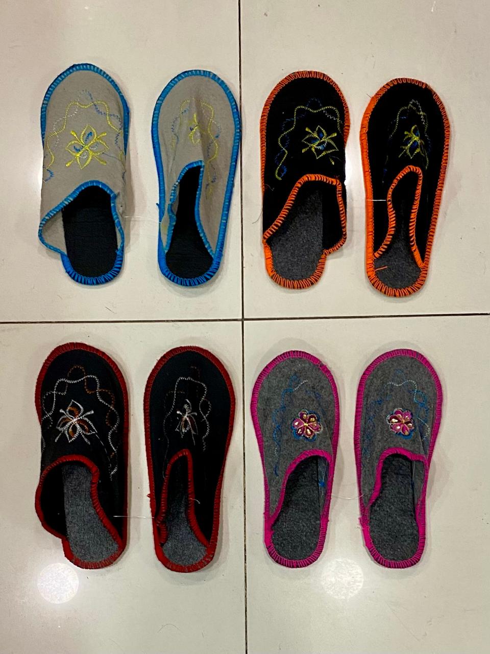PANTUFLAS  FELPUDO BORDADO --//..M:$2.000 --D:$2.900