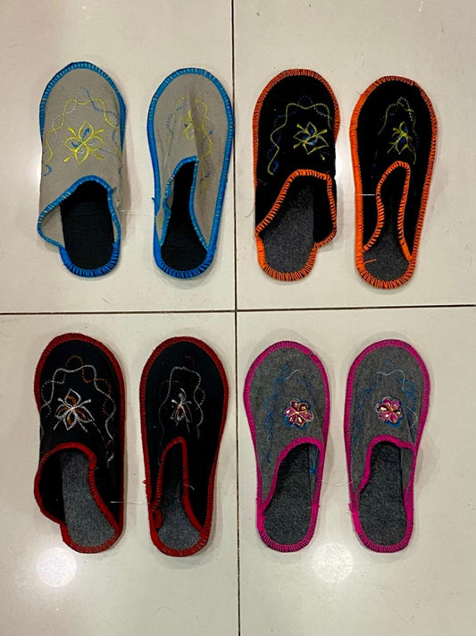 PANTUFLAS  FELPUDO BORDADO / M: $2.000 - D: $2.900