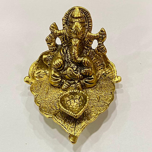 GANESH en HOJA PORTA CONO / LAMPARA--//-M:$7.900--D:$9.900