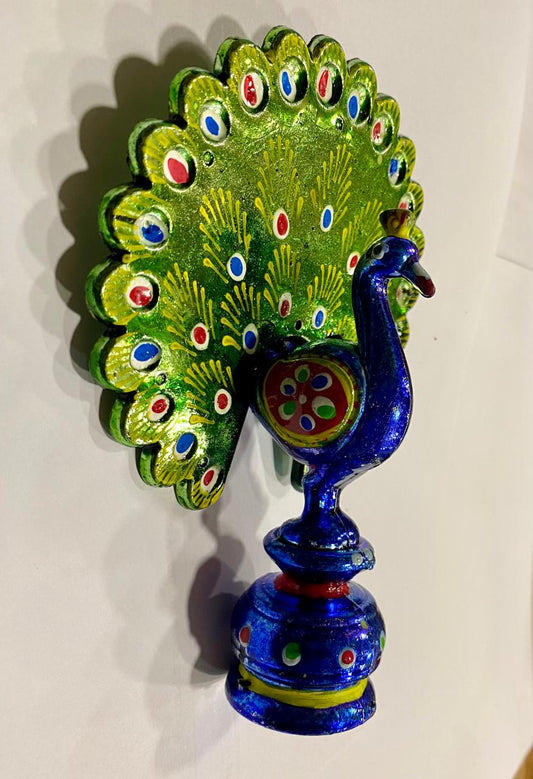 PAVO REAL - FIGURA--//--M:$3.900 -- D:$4.900