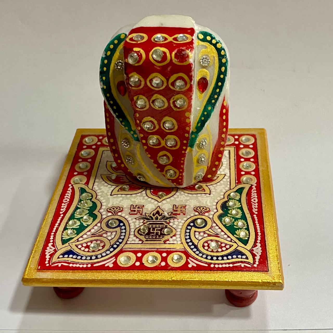 GANESHA sobre MESITA -//- M:$7.900 --D:$9.900
