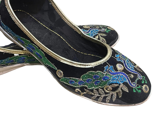 ZAPATOS - NEGRO CON BORDADO AZUL VERDE 24CM / OFERTA $7.000
