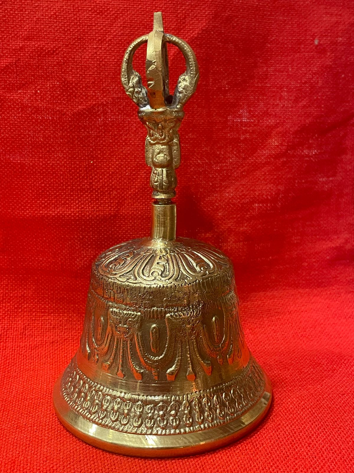 CAMPANA DE BRONCE NEPAL - 13 x 7 cm / M: $20.000 - D: $24.000