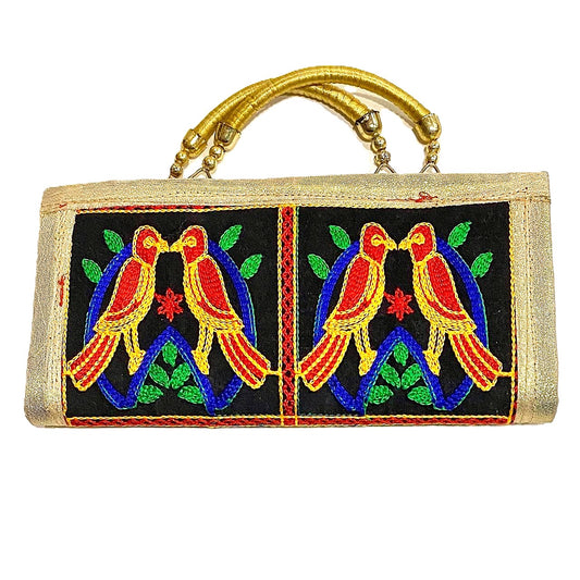 CARTERA BORDADA – ARTE Y SIMBOLISMO HECHO EN INDIA - NEGRO CON PÁJAROS / M: $2.900 - D: $3.900