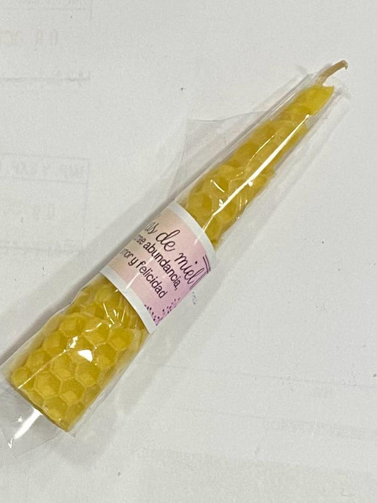 VELA DE MIEL - CONO //- M:$1.000 - D:$1.500