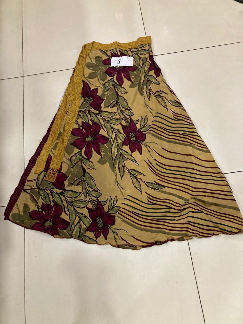 FALDA ENVOLVENTE Y REVERSIBLE LARGA  - HECHO EN INDIA / M:$4.900 - D:$6.900